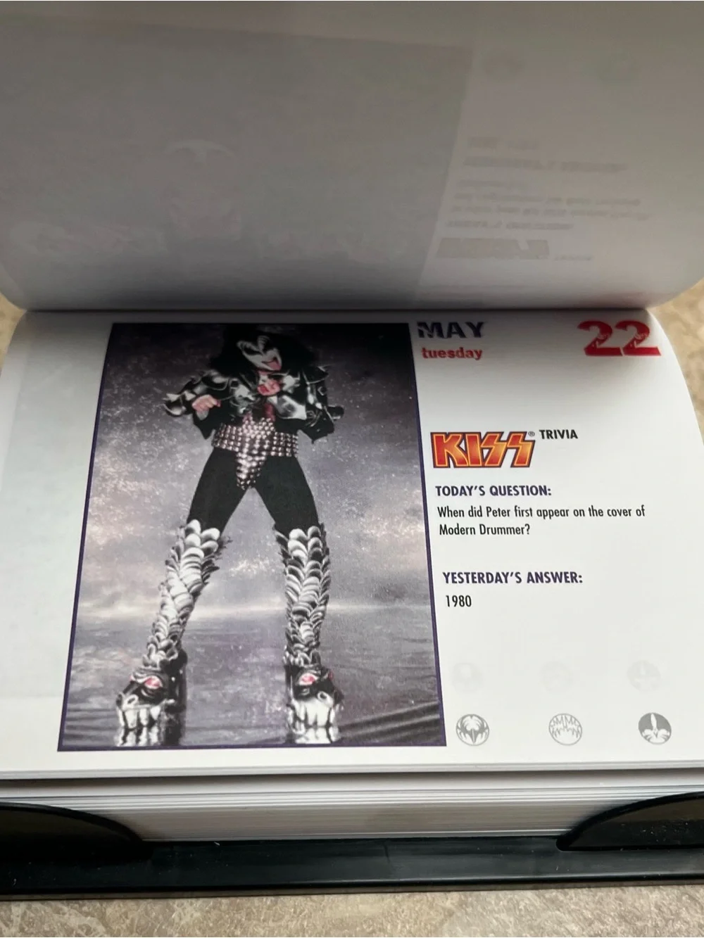 Kiss Black Purple Red 2001 Daily Trivia Calendar